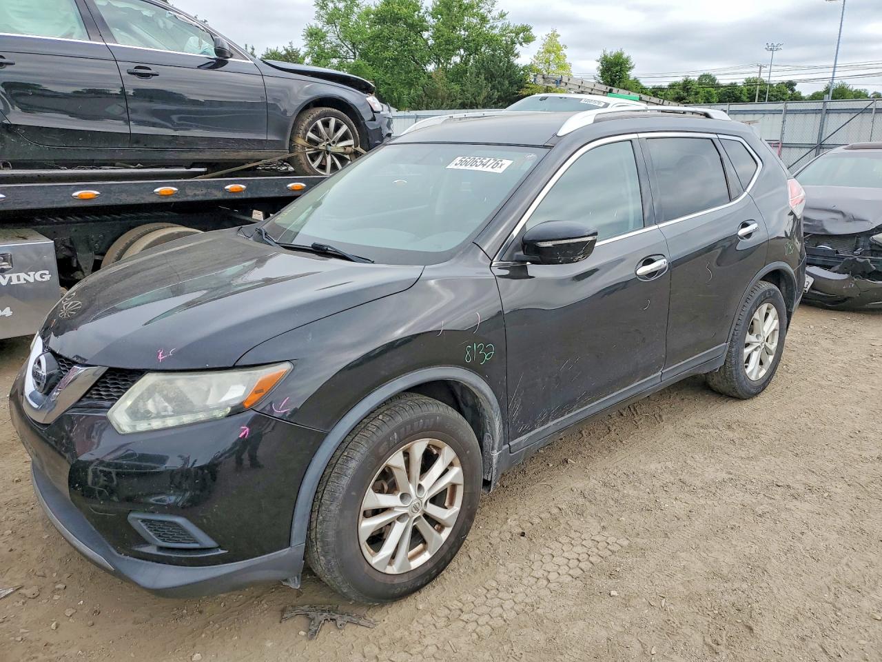 Salvage Nissan Rogue Image