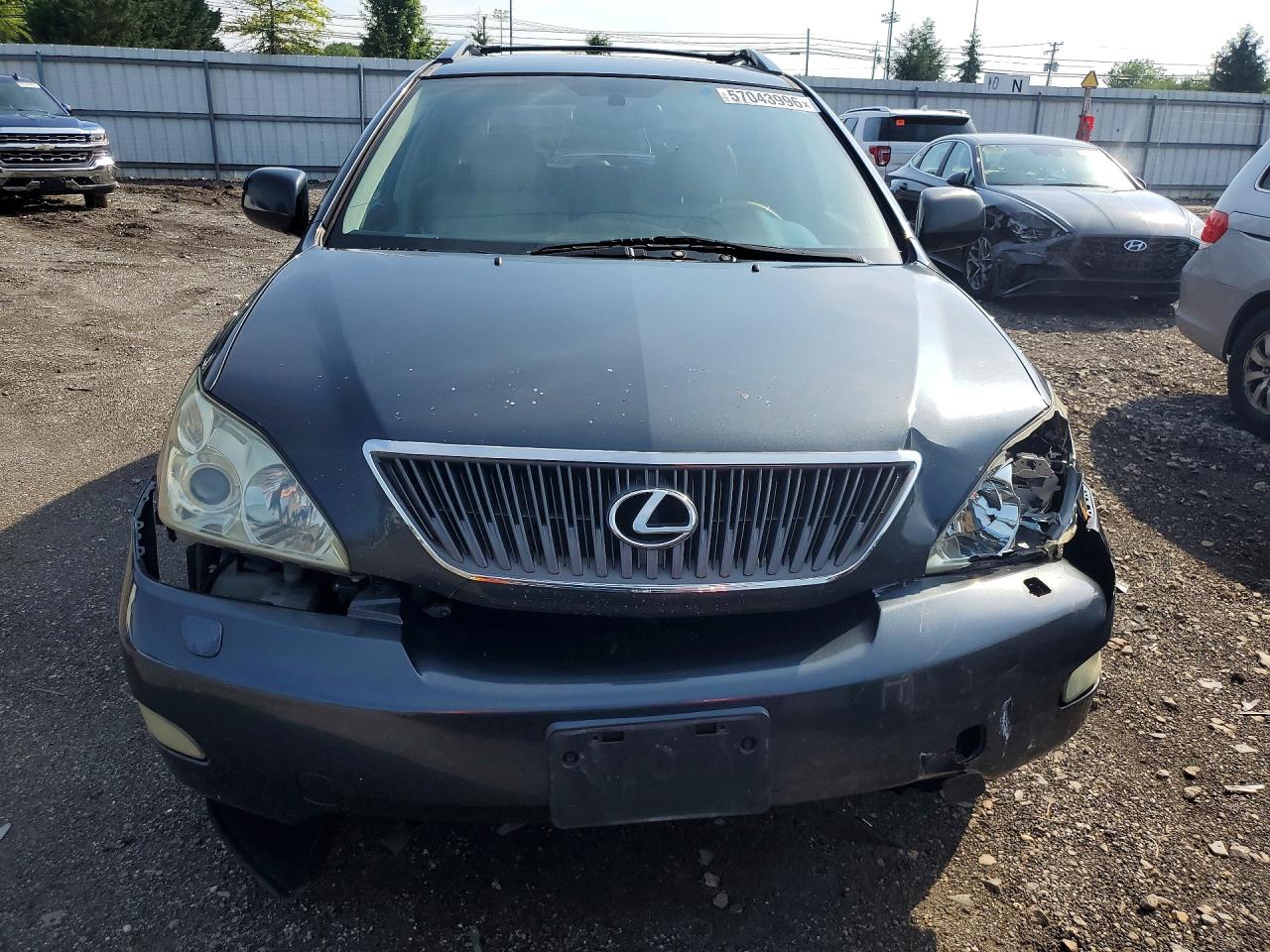 Lexus RX Base