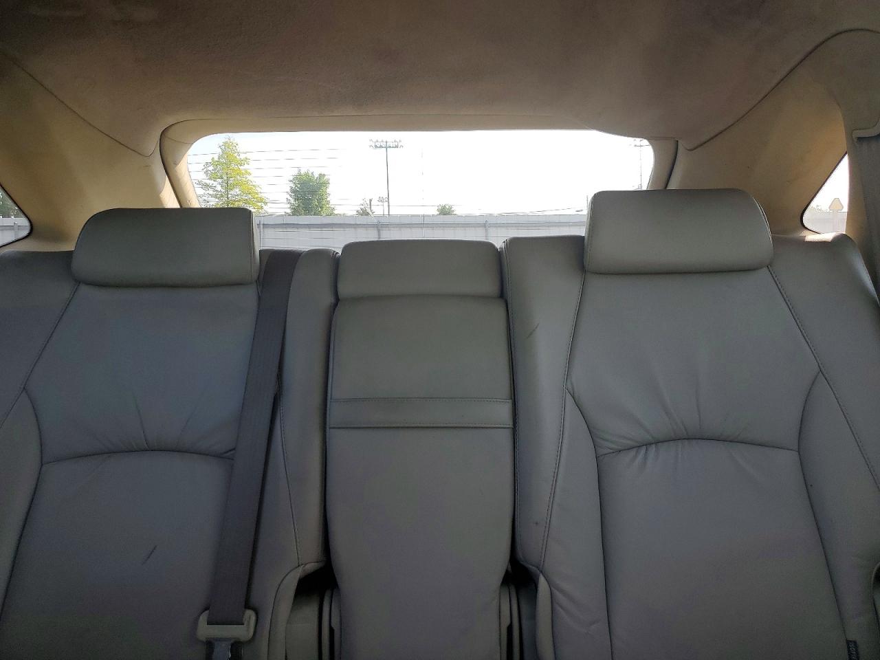 Lexus RX Base