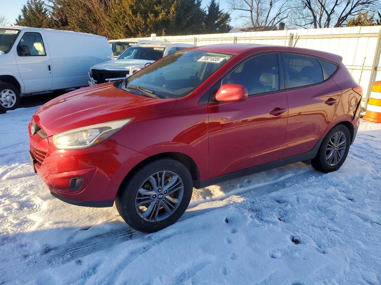 Salvage Hyundai TUCSON Image