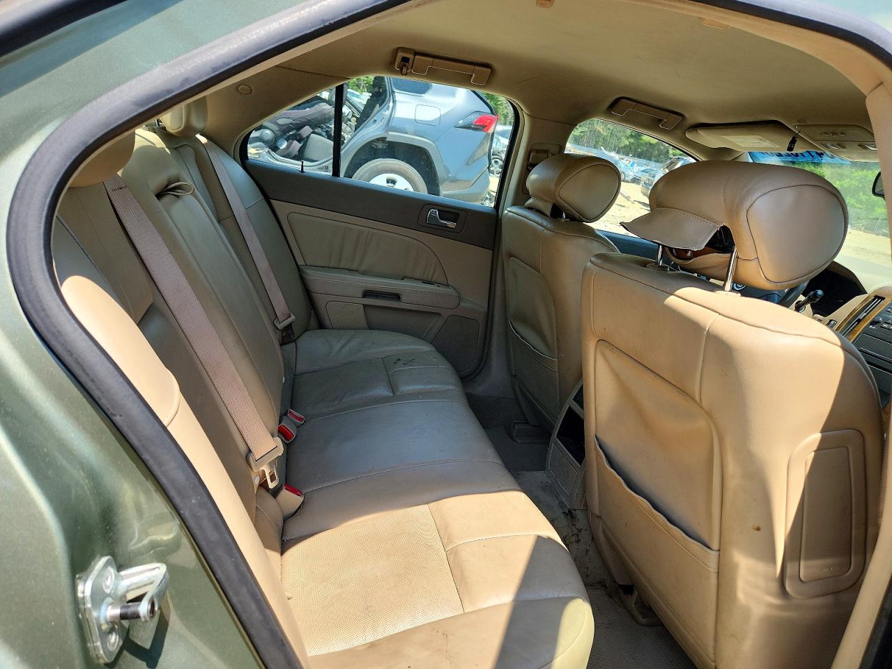 Cadillac STS