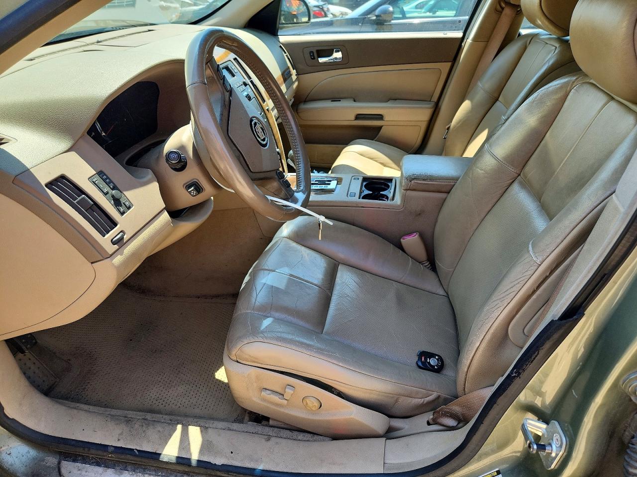 Cadillac STS