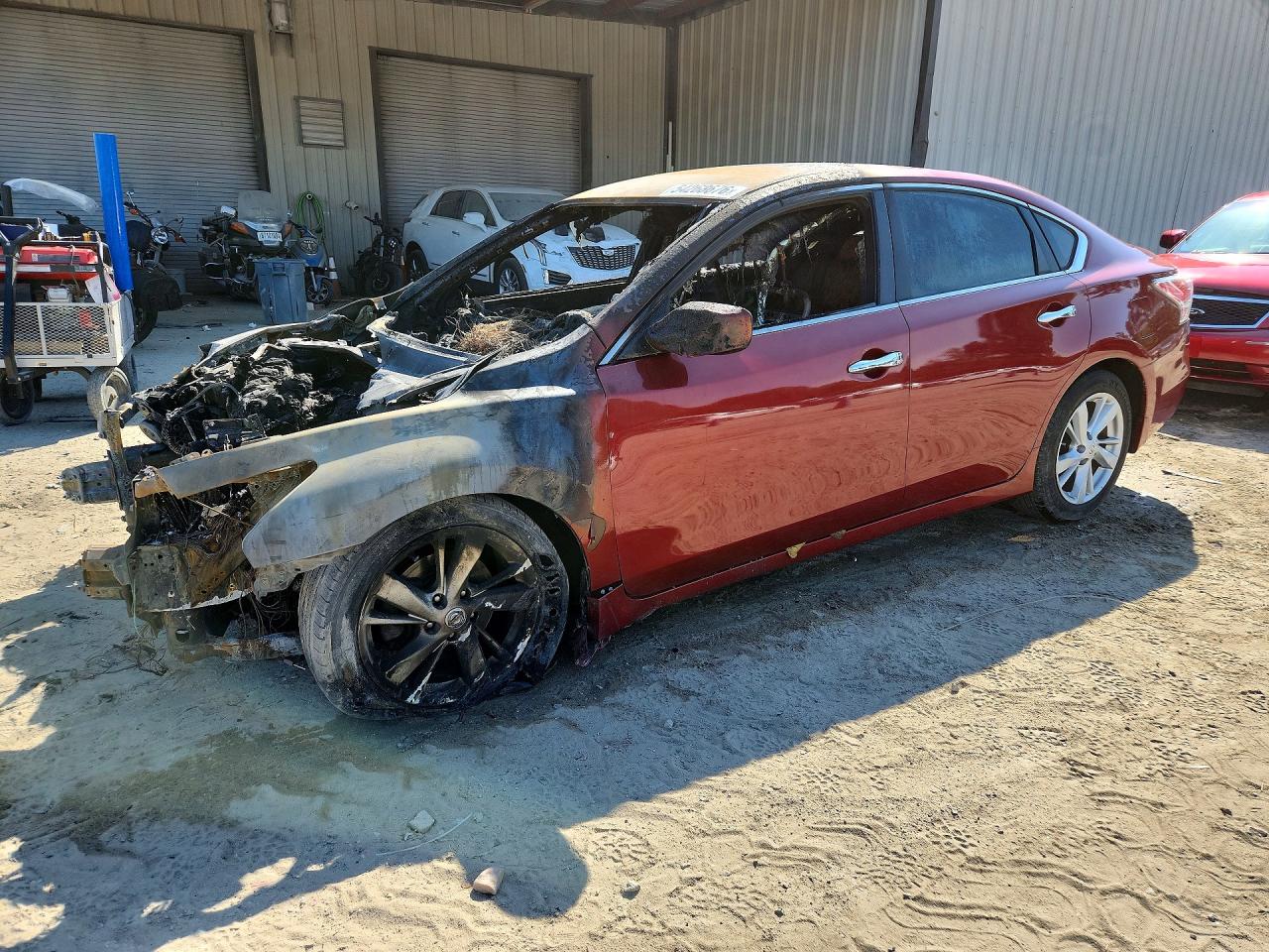 Salvage Nissan Altima Image