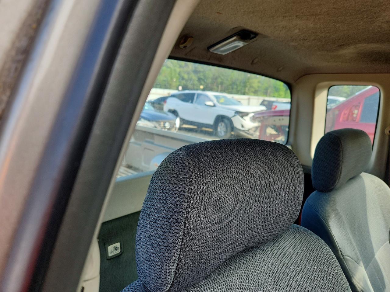 Nissan Frontier King Cab Xe