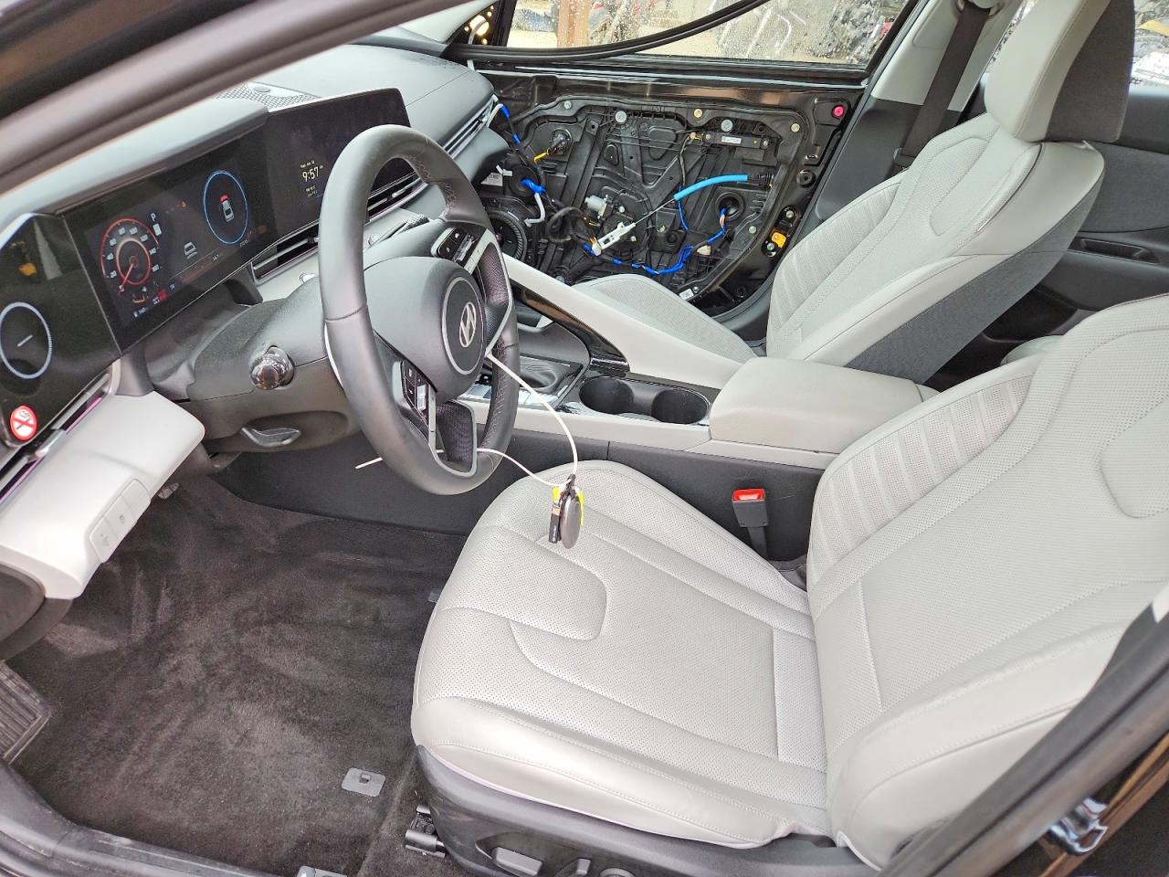 Hyundai ELANTRA Limited