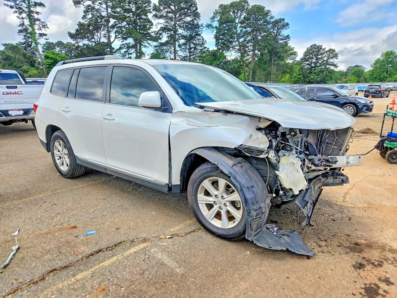 Toyota Highlander Base