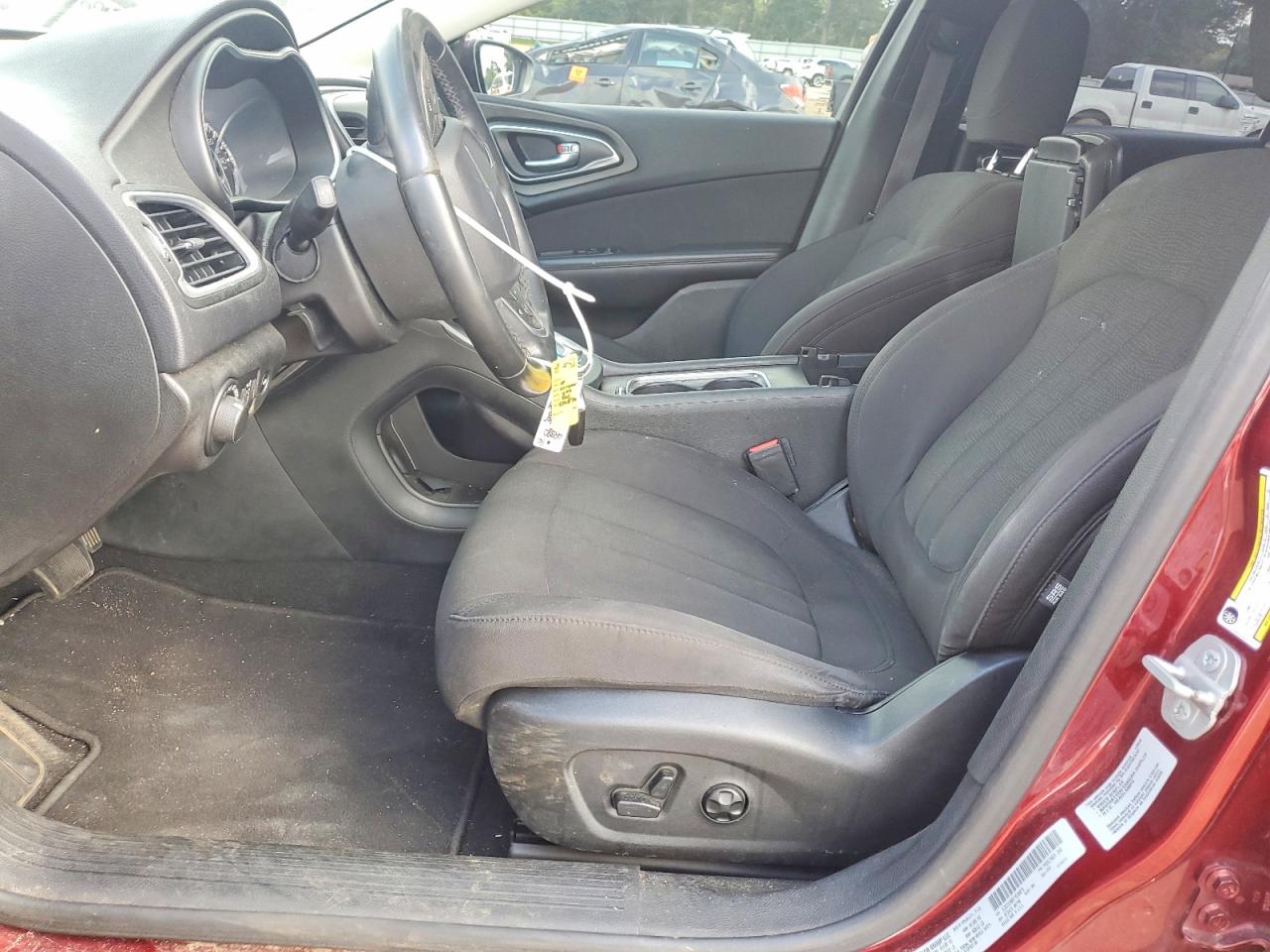 Chrysler 200