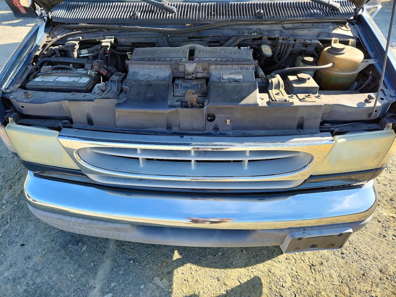 Ford Econoline E350 Super Duty Cutaway Van