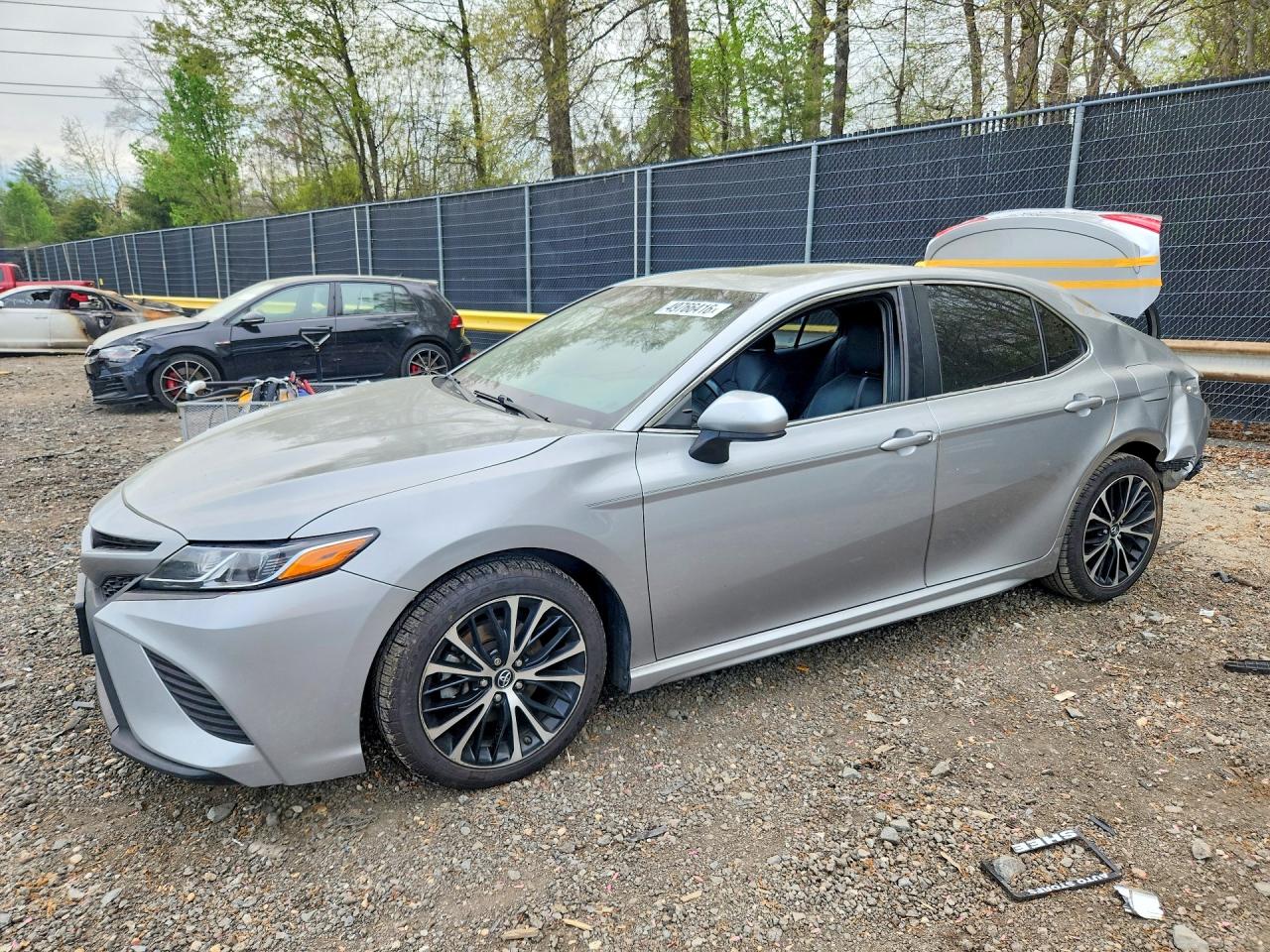 Salvage Toyota Camry Image