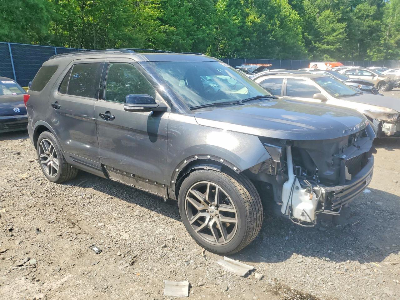Ford Explorer Sport