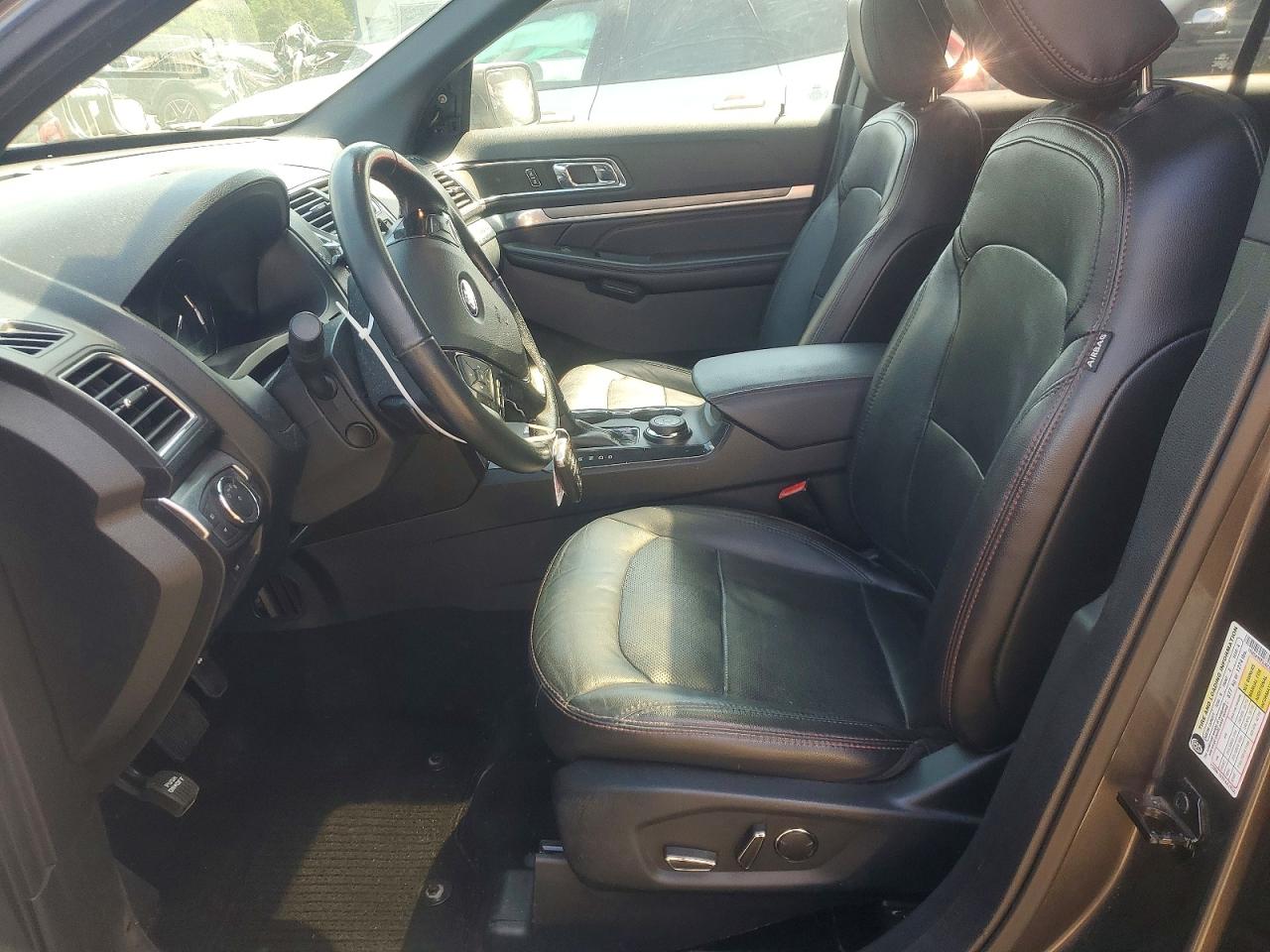 Ford Explorer Sport