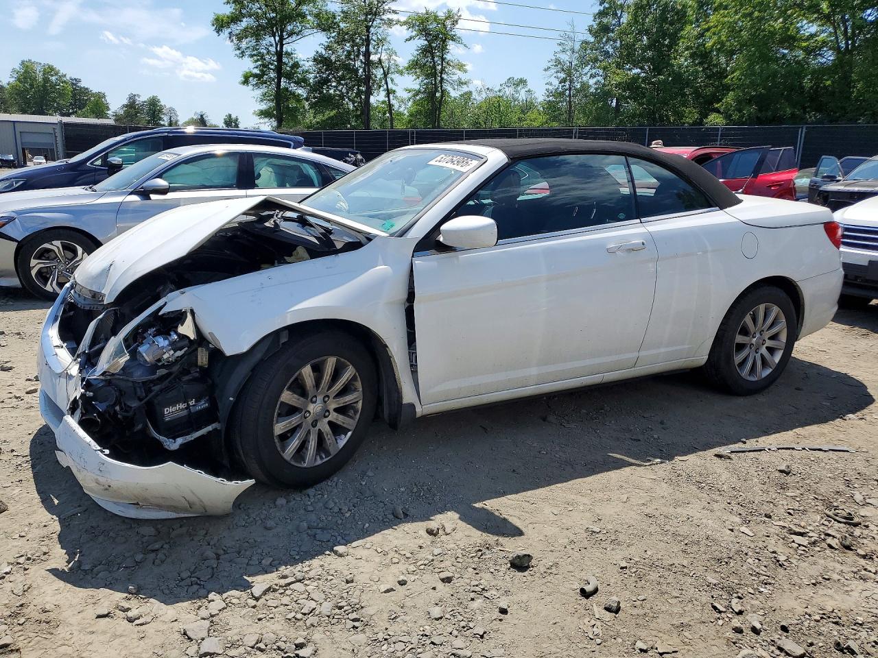 Salvage Chrysler 200 Tourin Image