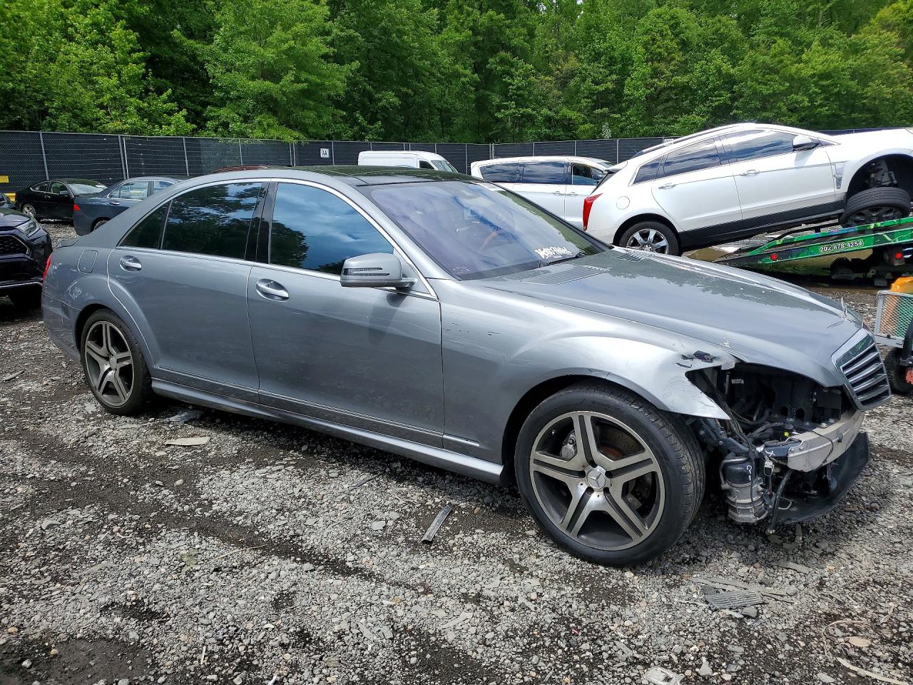 Mercedes-Benz S-Class 550