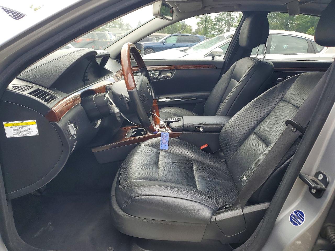 Mercedes-Benz S-Class 550