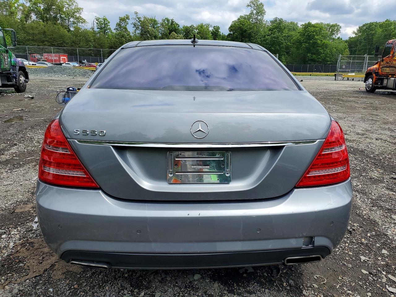 Mercedes-Benz S-Class 550