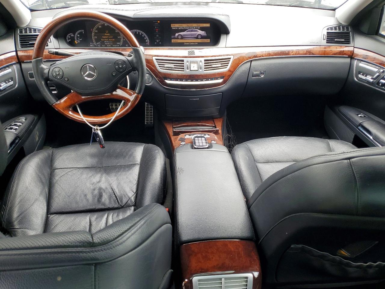 Mercedes-Benz S-Class 550