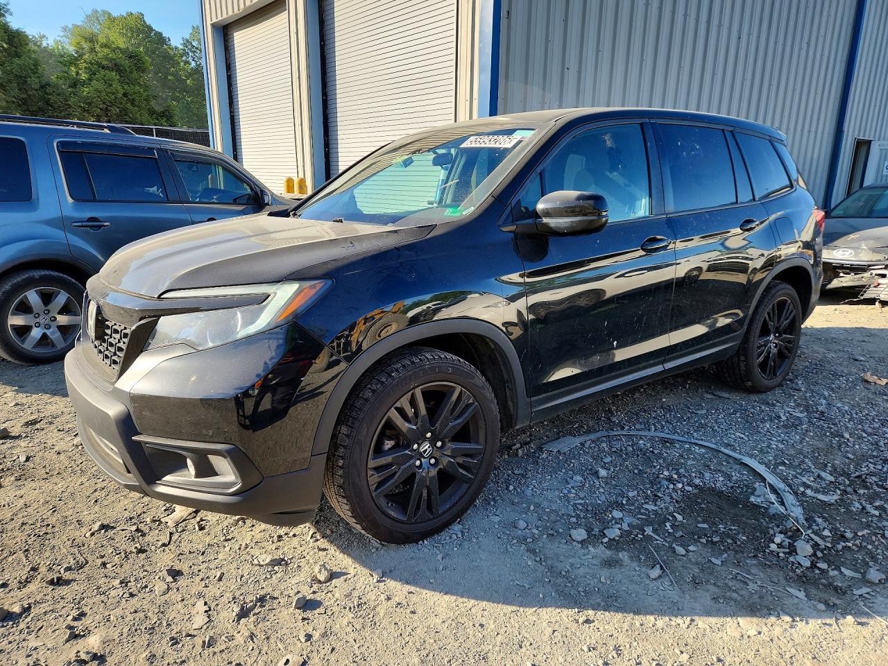 Salvage Honda Passport Image