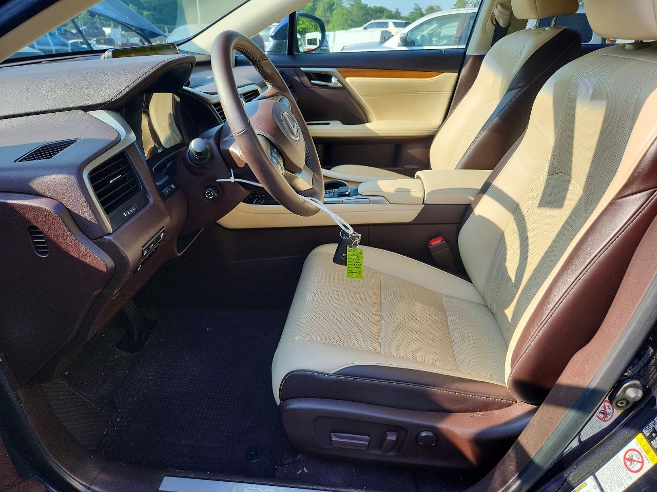 Lexus RX Base