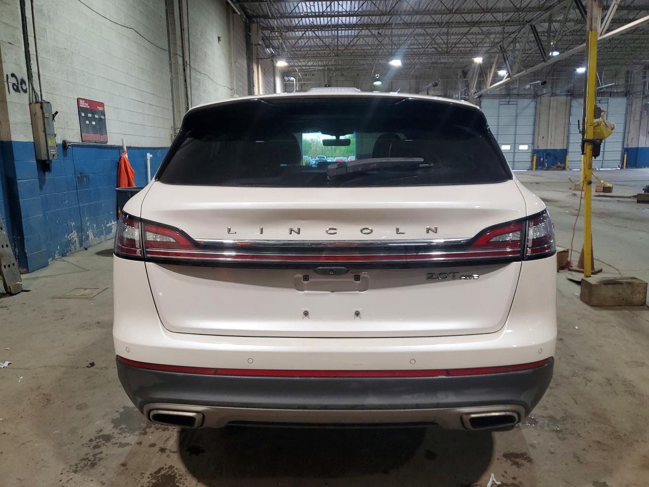 Lincoln Nautilus Select