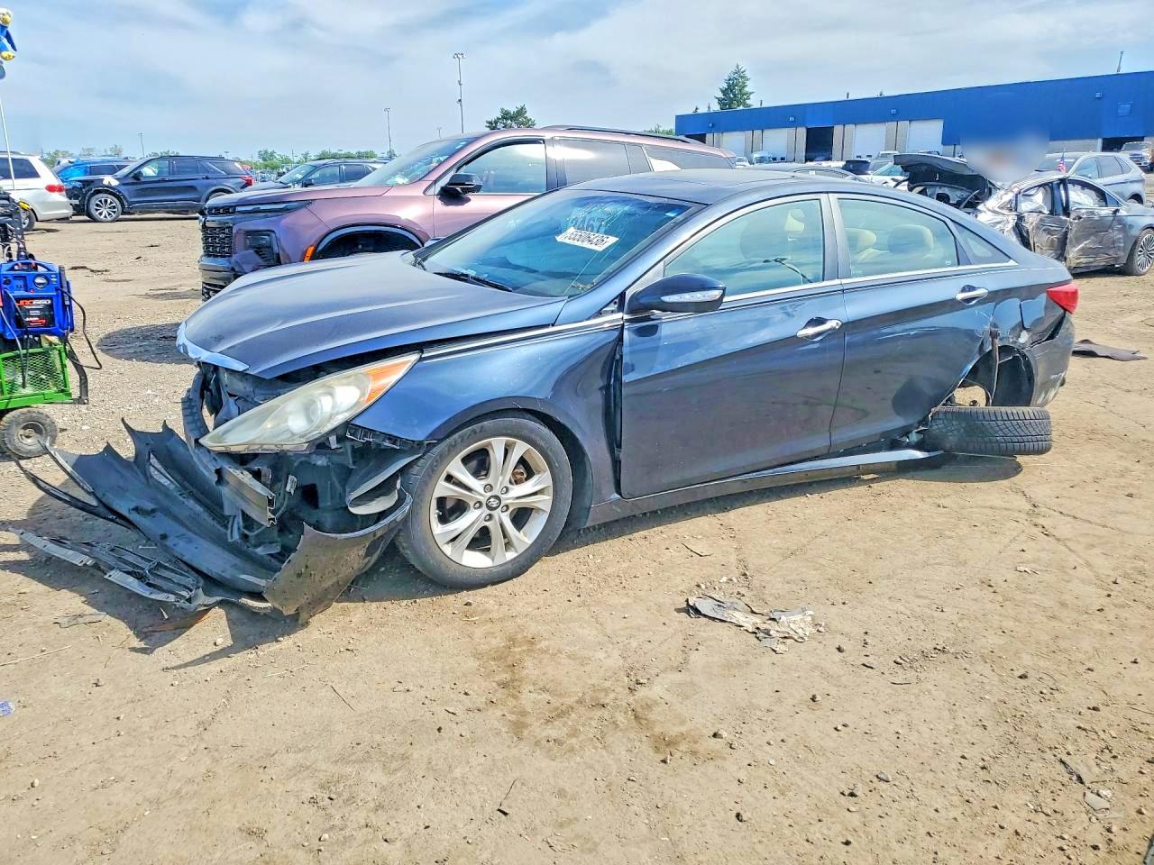 Salvage Hyundai SONATA Image