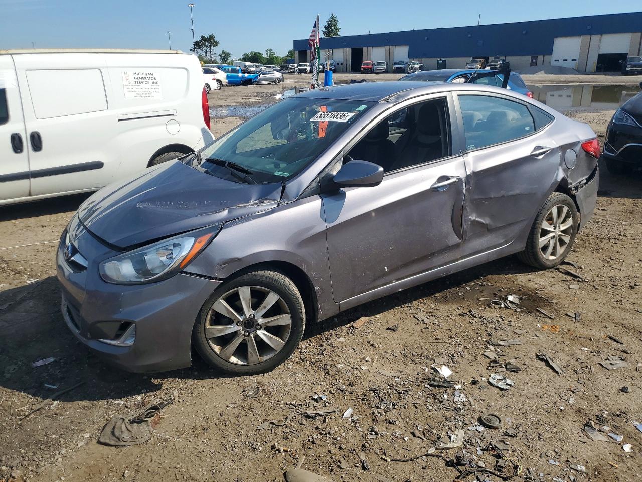 Salvage Hyundai ACCENT Image