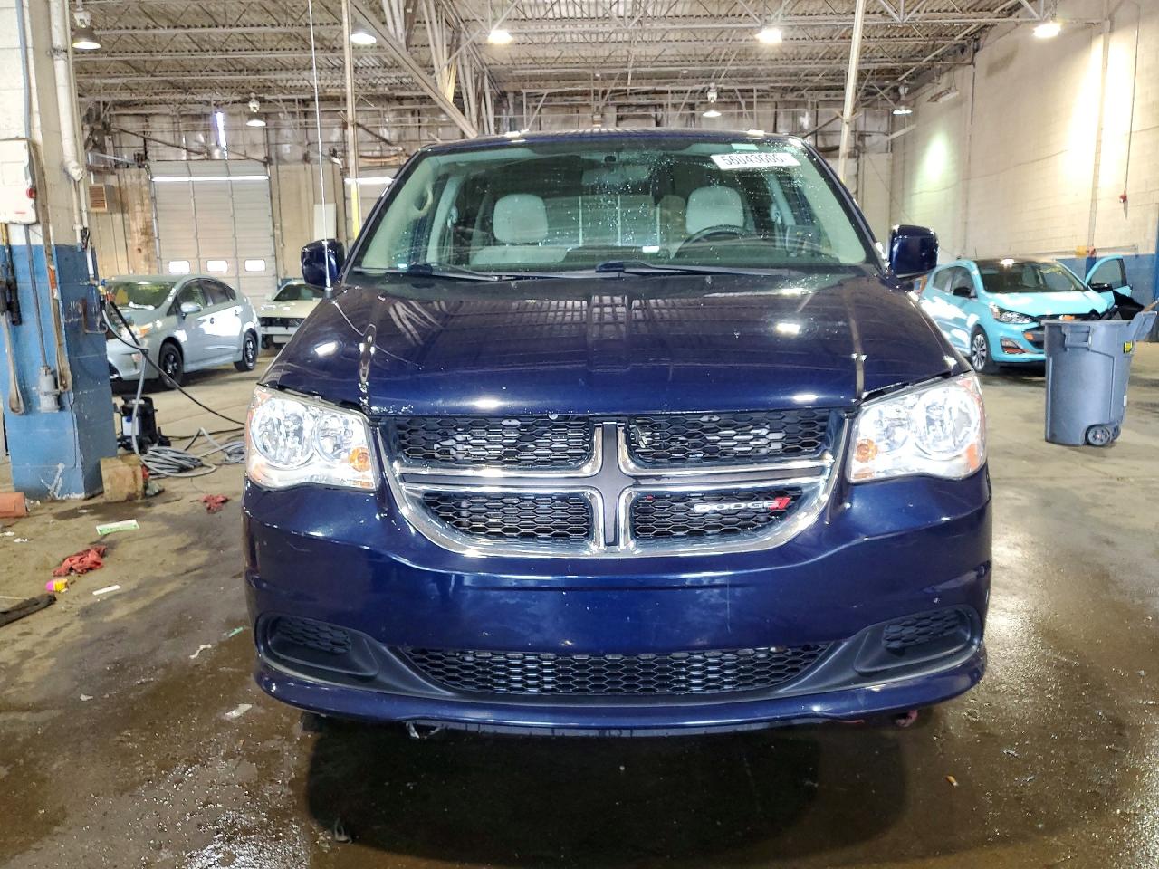 Dodge Caravan Sxt