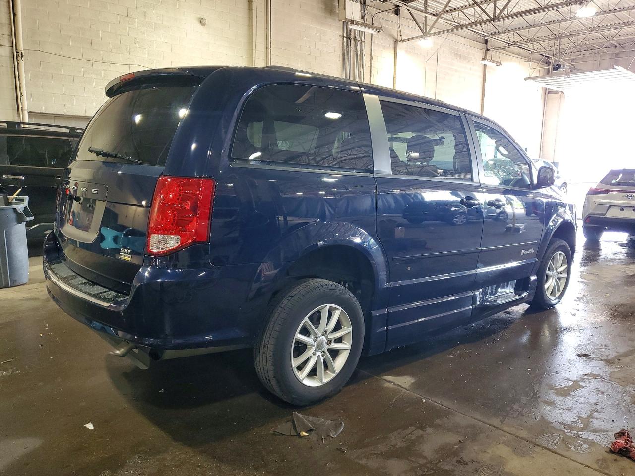 Dodge Caravan Sxt
