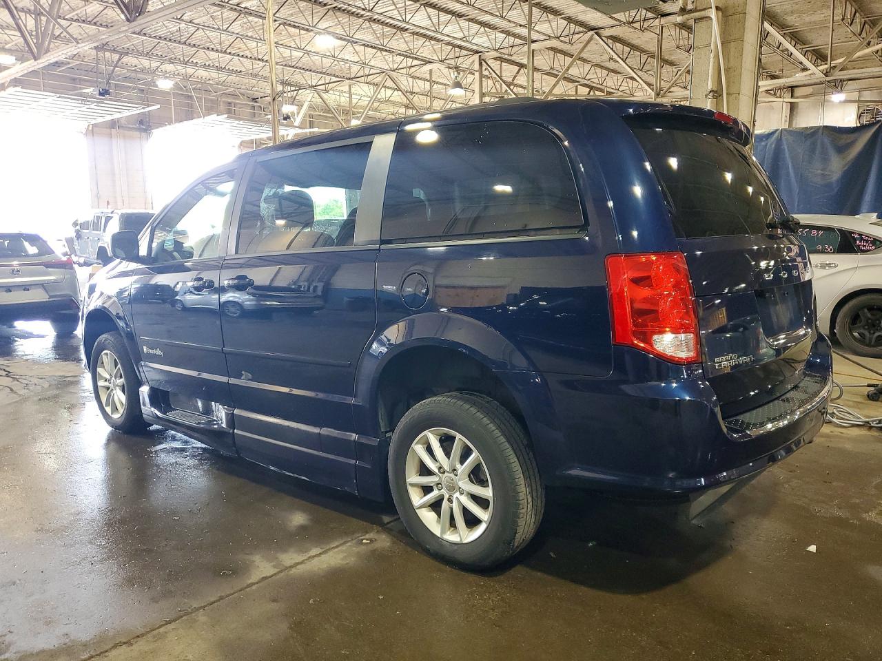 Dodge Caravan Sxt