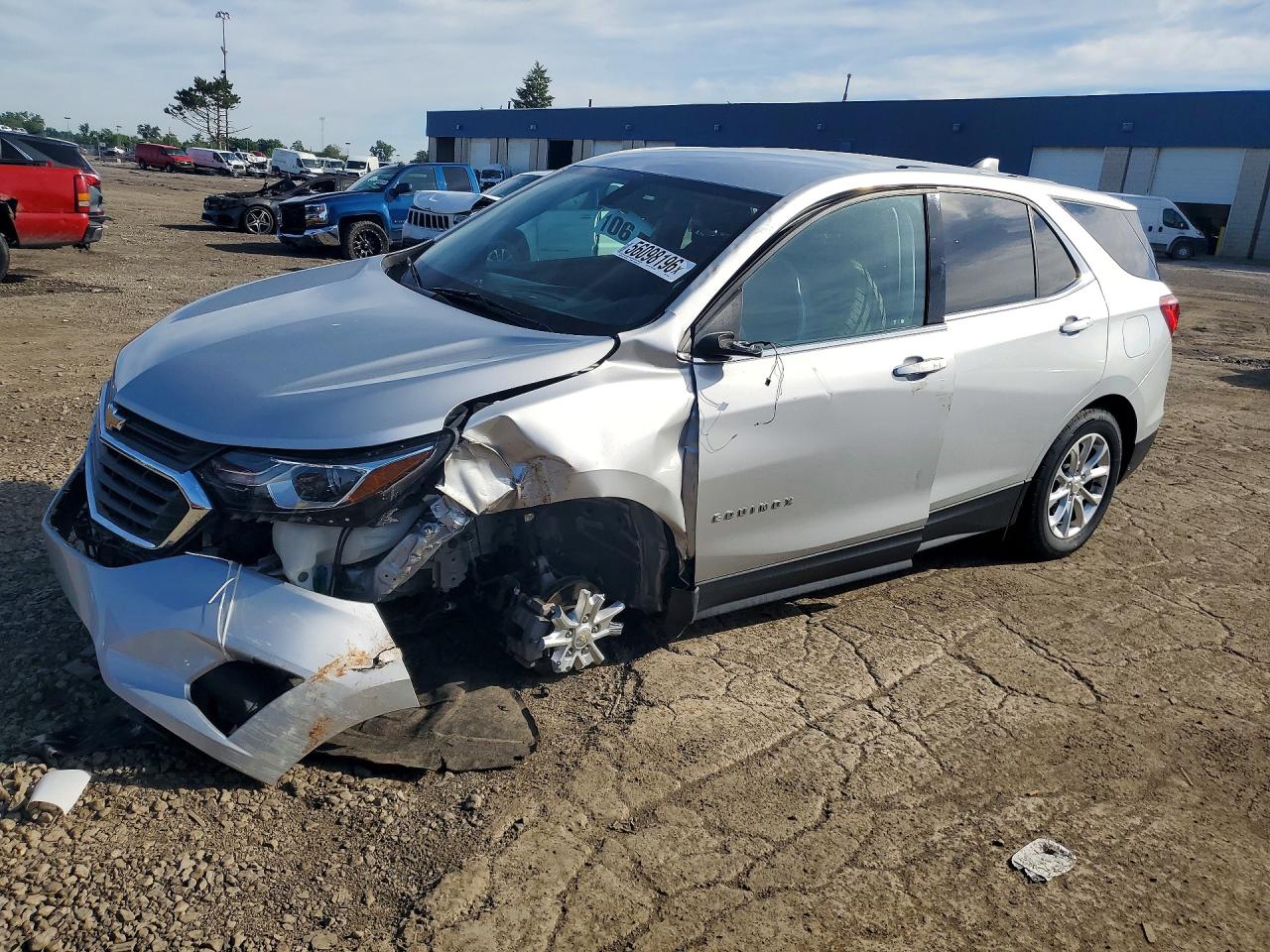 Salvage Chevrolet Equinox Image