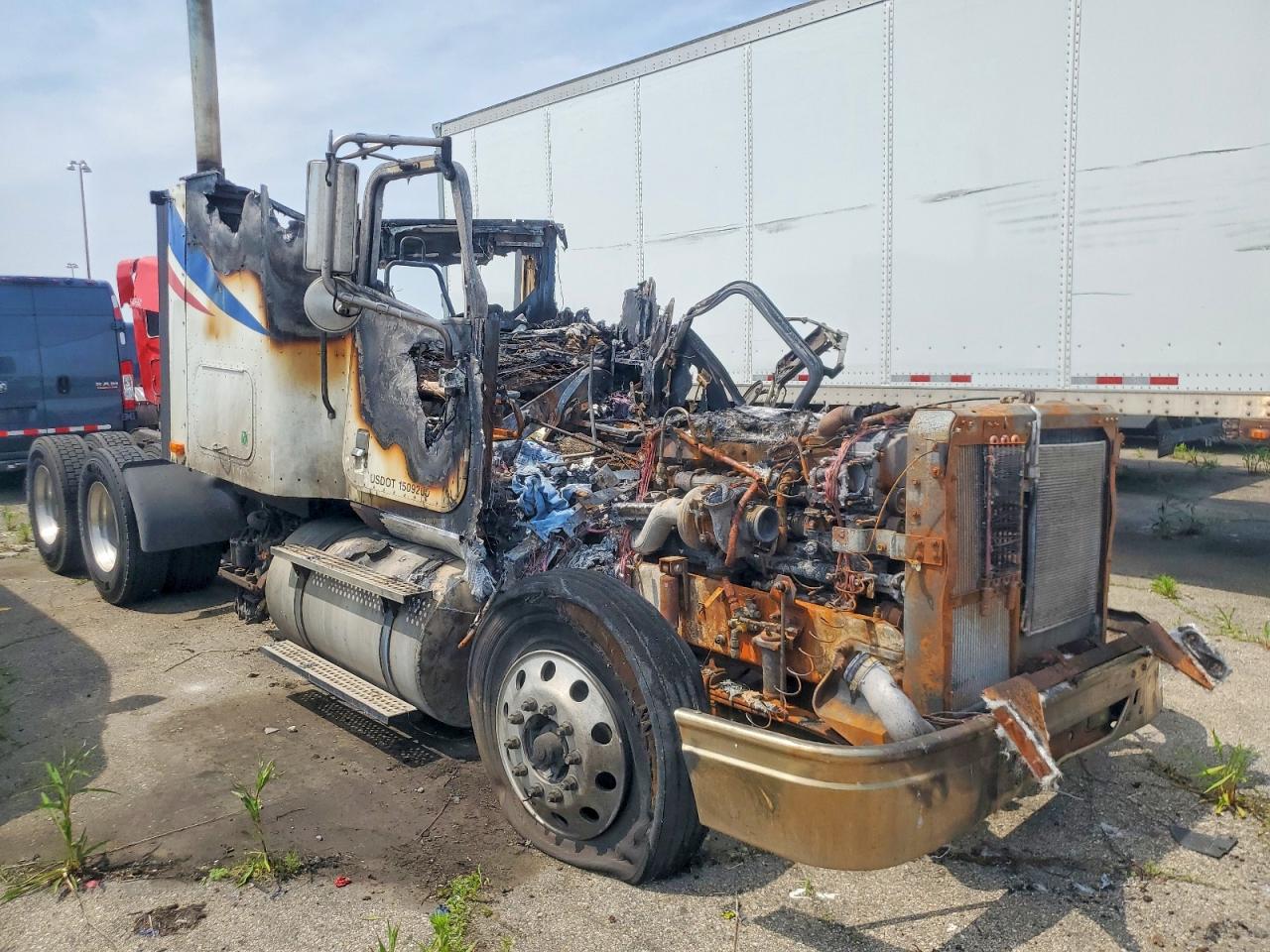 Salvage International 9400 Image
