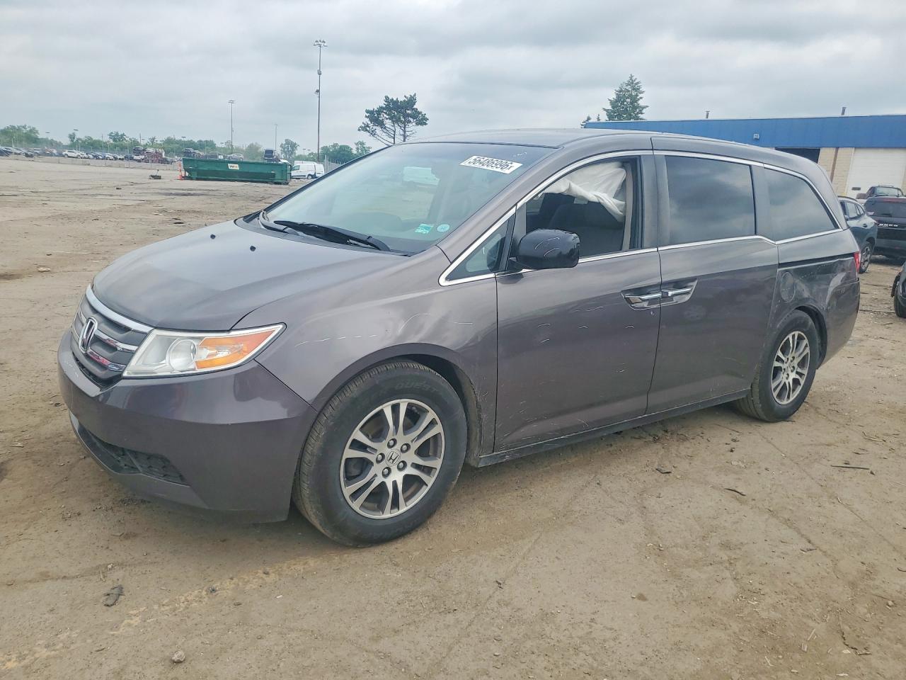 Salvage Honda Odyssey Image