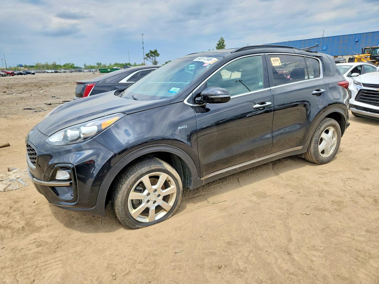 Salvage Kia Sportage Image