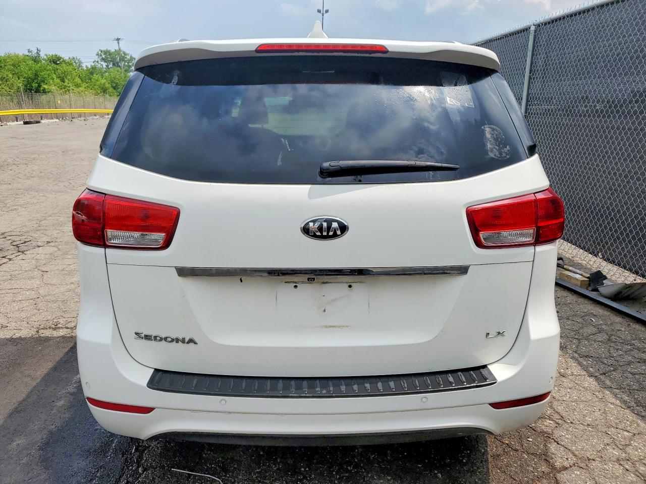 Kia Sedona Lx