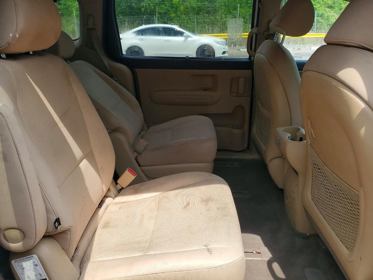 Kia Sedona Lx