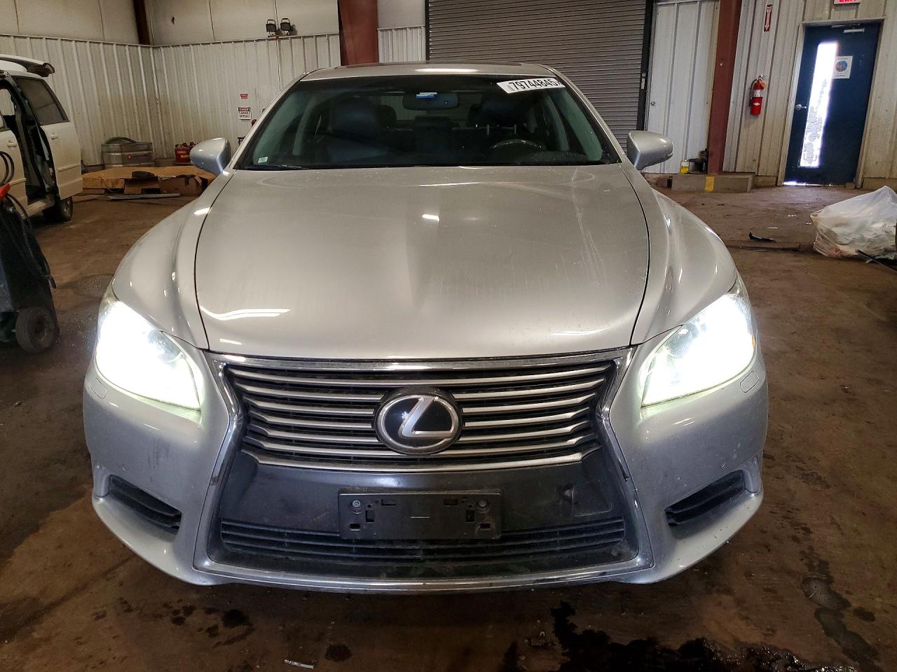 Lexus LS Base