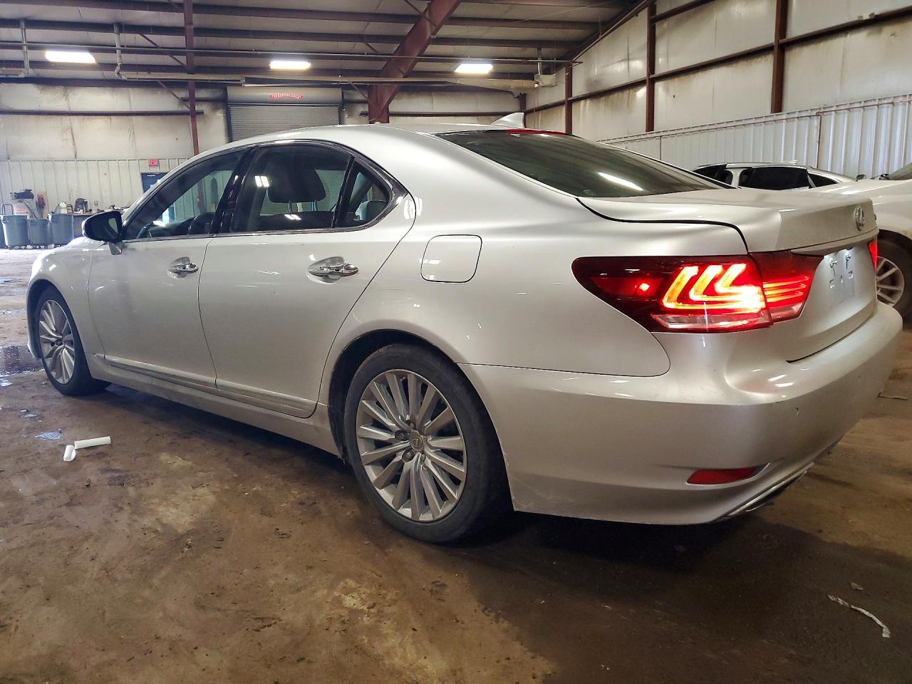 Lexus LS Base