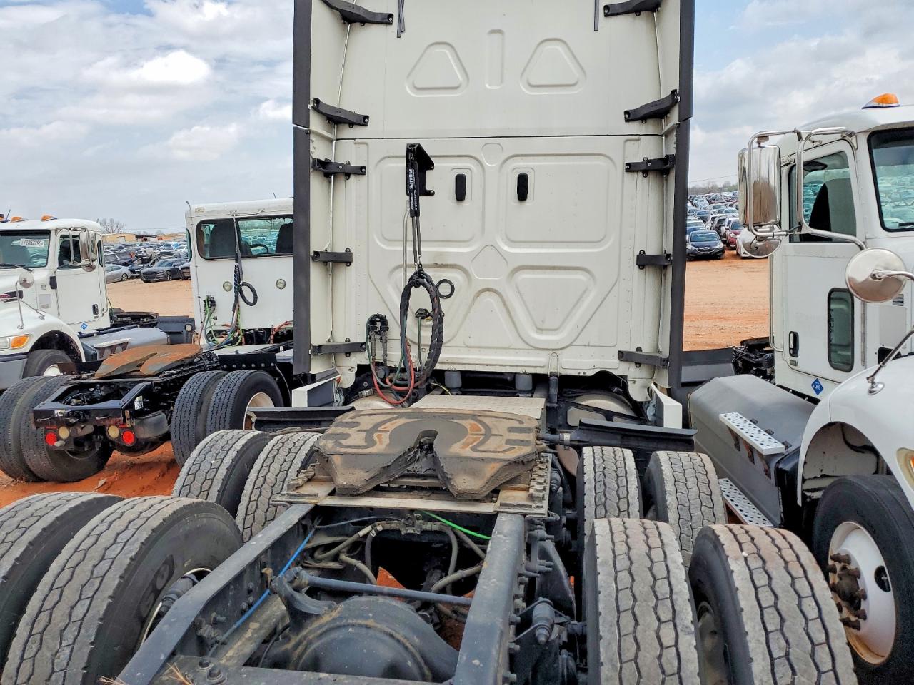 Freightliner Cascadia 126