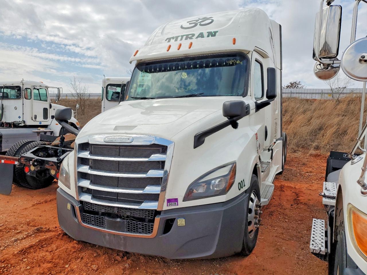 Freightliner Cascadia 126