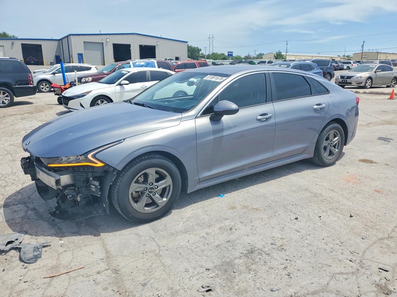 Salvage Kia K5 Image