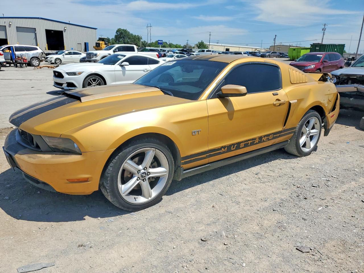 Salvage Ford Mustang Image