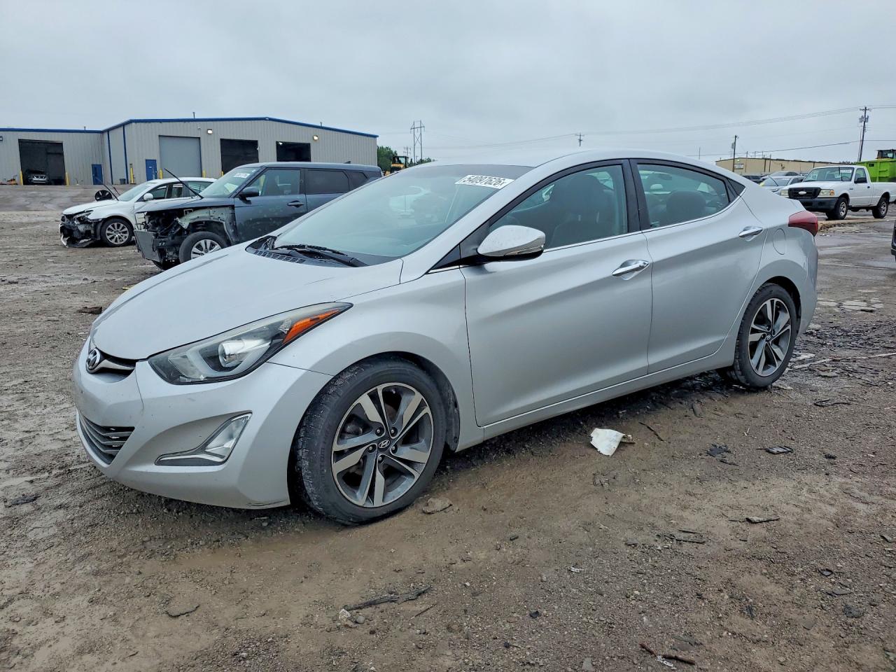 Salvage Hyundai ELANTRA Image