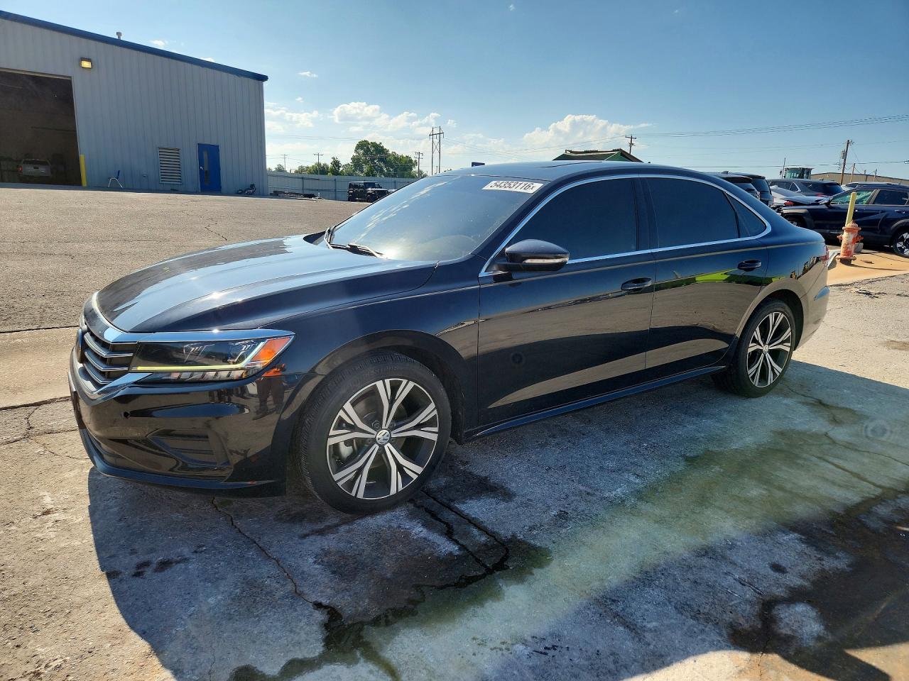 Salvage Volkswagen Passat Image