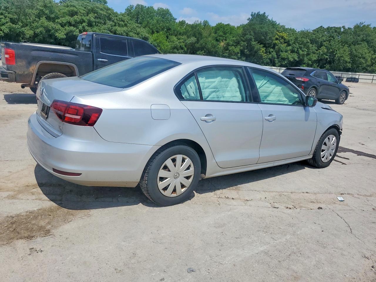 Volkswagen Jetta S
