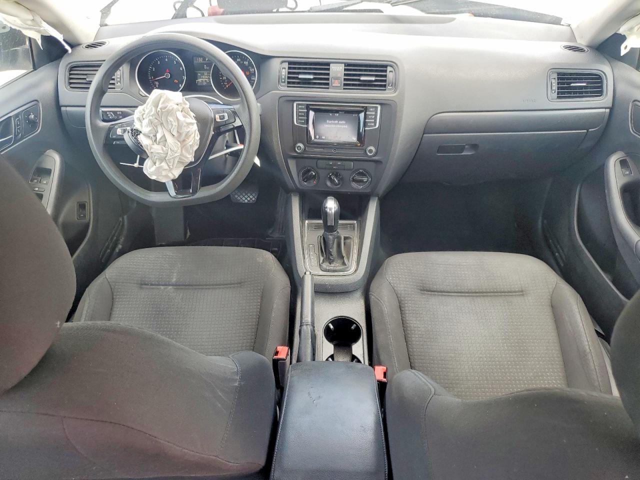 Volkswagen Jetta S