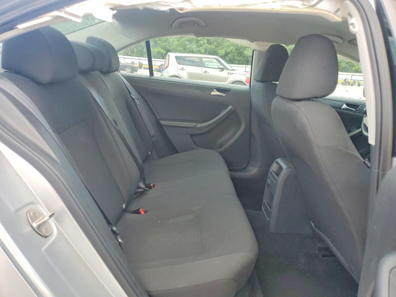 Volkswagen Jetta S