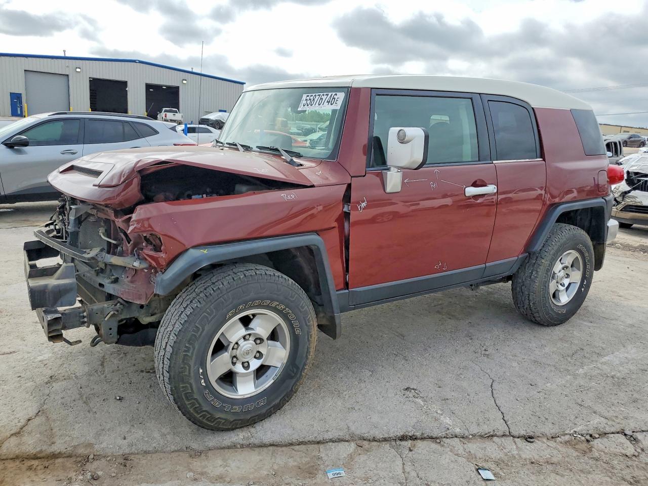 Salvage Toyota FJ Cruiser Image