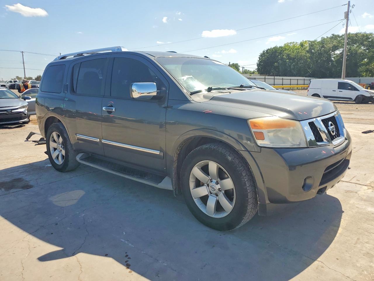Nissan Armada Sv