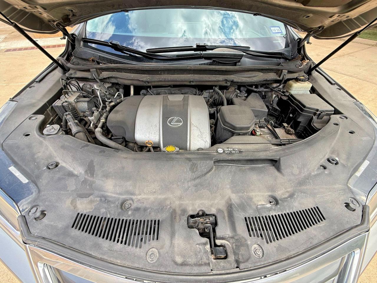 Lexus RX Base
