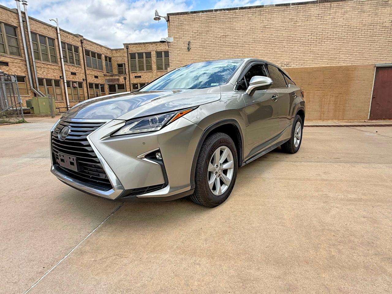 Lexus RX Base