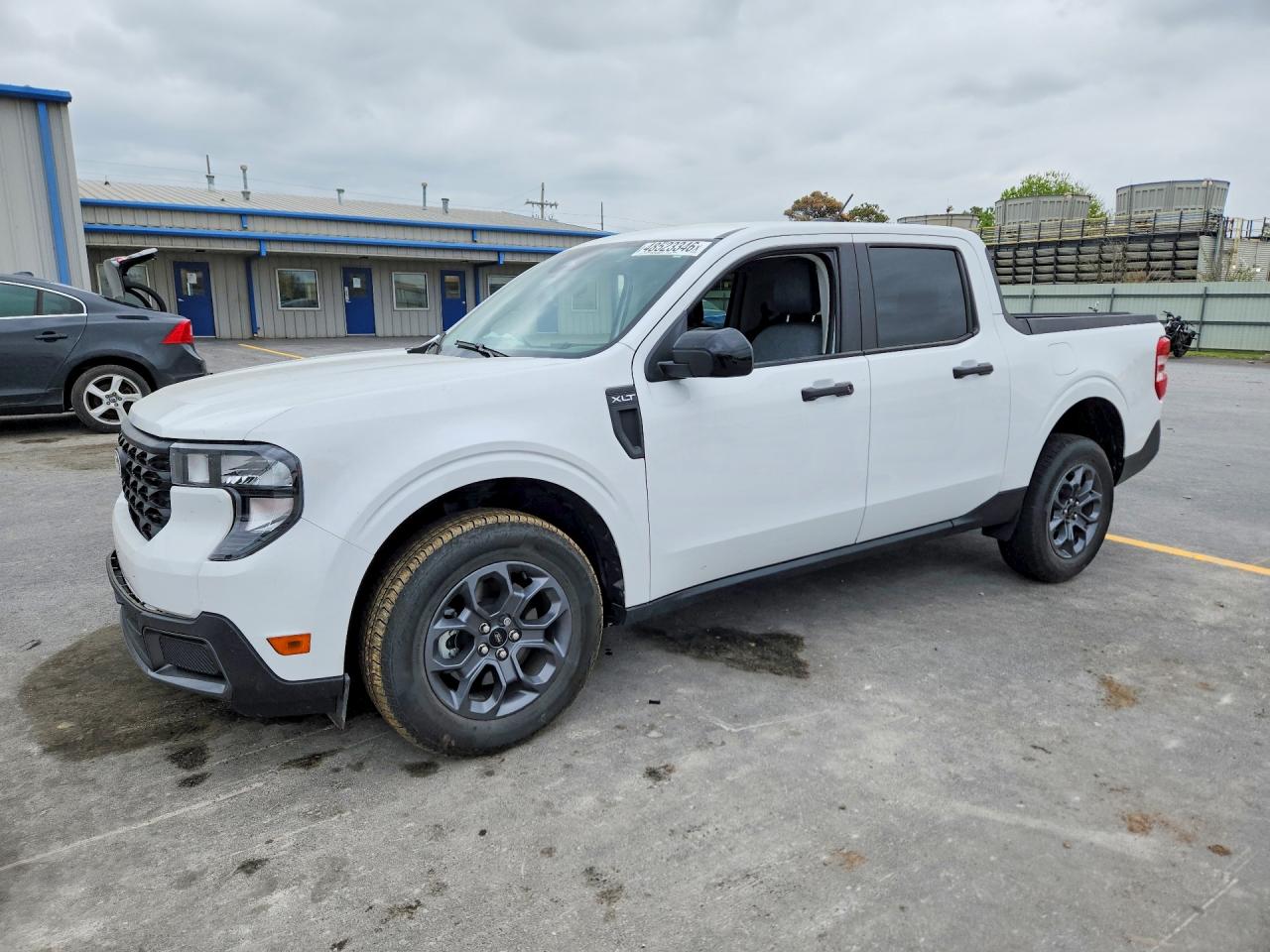 Salvage Ford Maverick Image